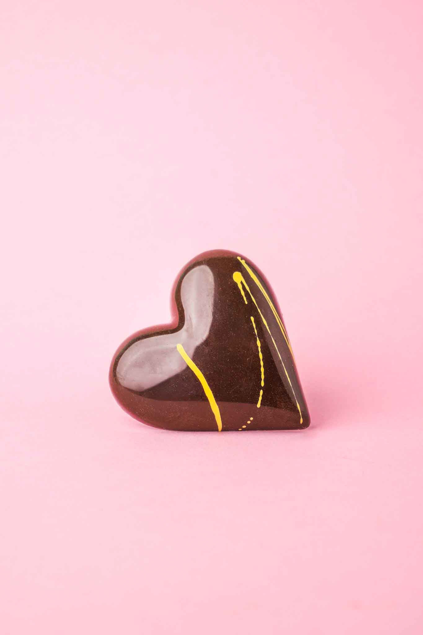 CHOCO CHOCOLAT COEUR CARAMEL CITRON ET BASILIC NOIR 25G